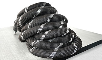 100A大电流电缆具有做工精细、外形美观、安全可靠